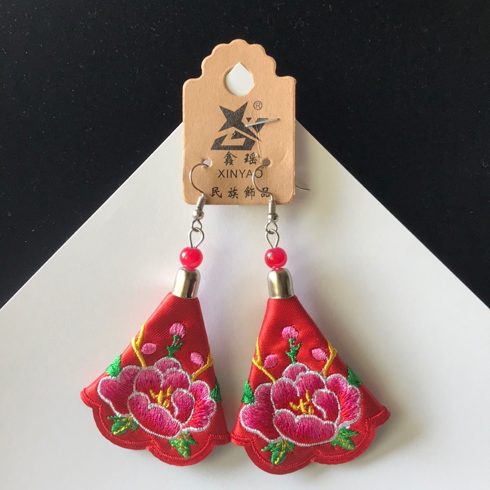 XinYao Red Flower 🌺 Earrings - Picture 1 of 4